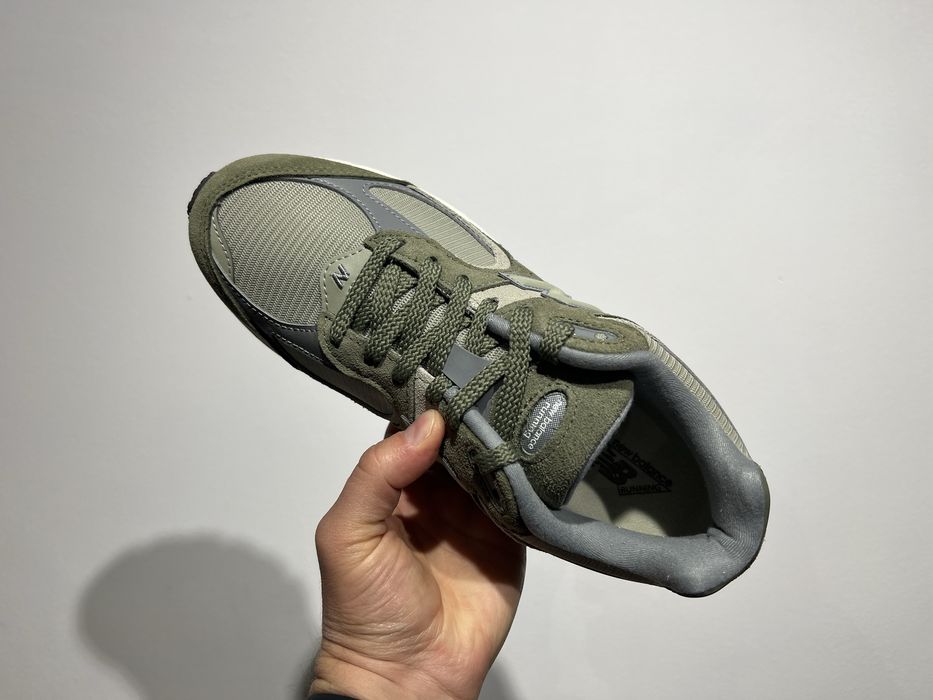 Кросівки чоловічі New Balance 2002 U2002RCA ориігнал