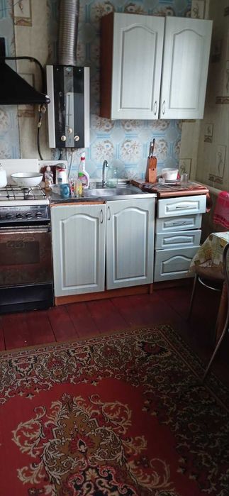 Продається будинок в м. Чигирин в р-ні церкви. 35000 у.о.