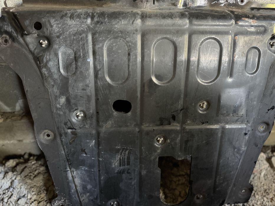 ПРОДАМ ЗАХИСТ ДВИГУНА Renault Duster 2. Дастер 2020 рік. В наявності.