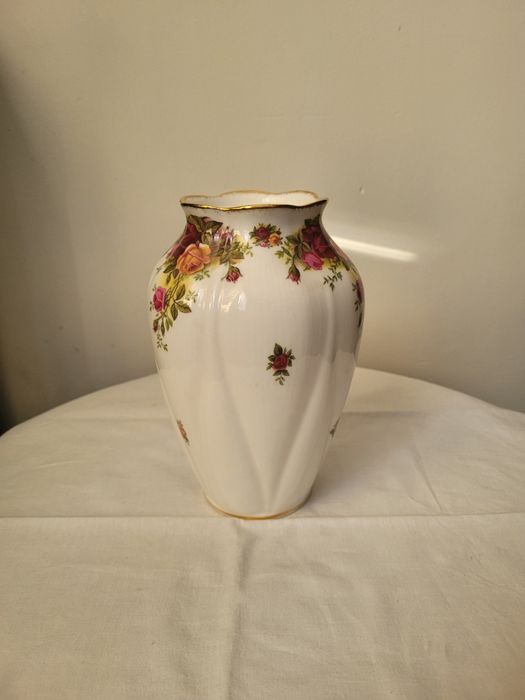 Flakon porcelana Royal Albert róże