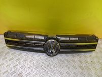 Решітка радіатора Volkswagen Touareg NF Туарег НФ Решотка радиатора