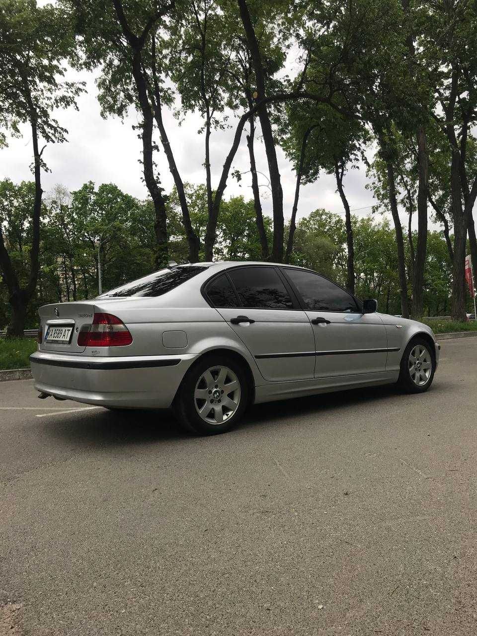 Продам машину BMW 320 e46