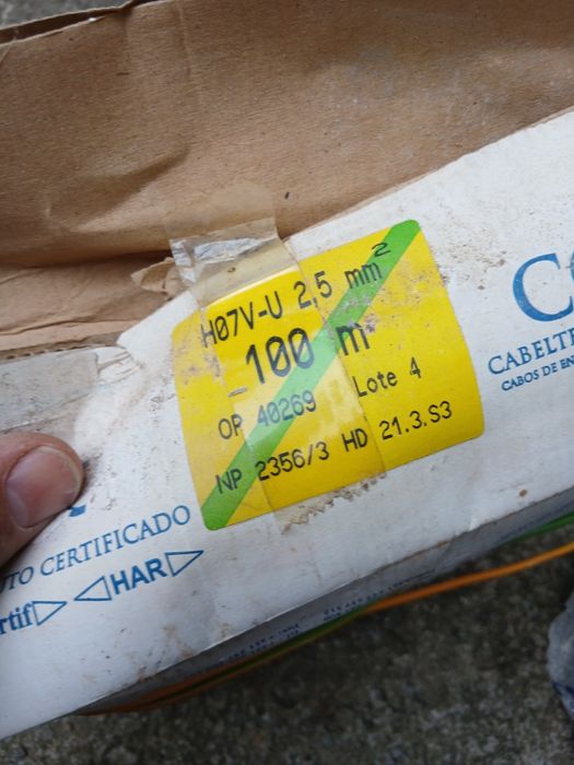 Fio eléctrico cerca 150 mts