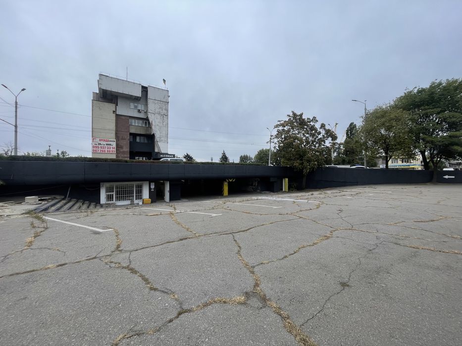 Продам приміщення 200 кв.м набережна