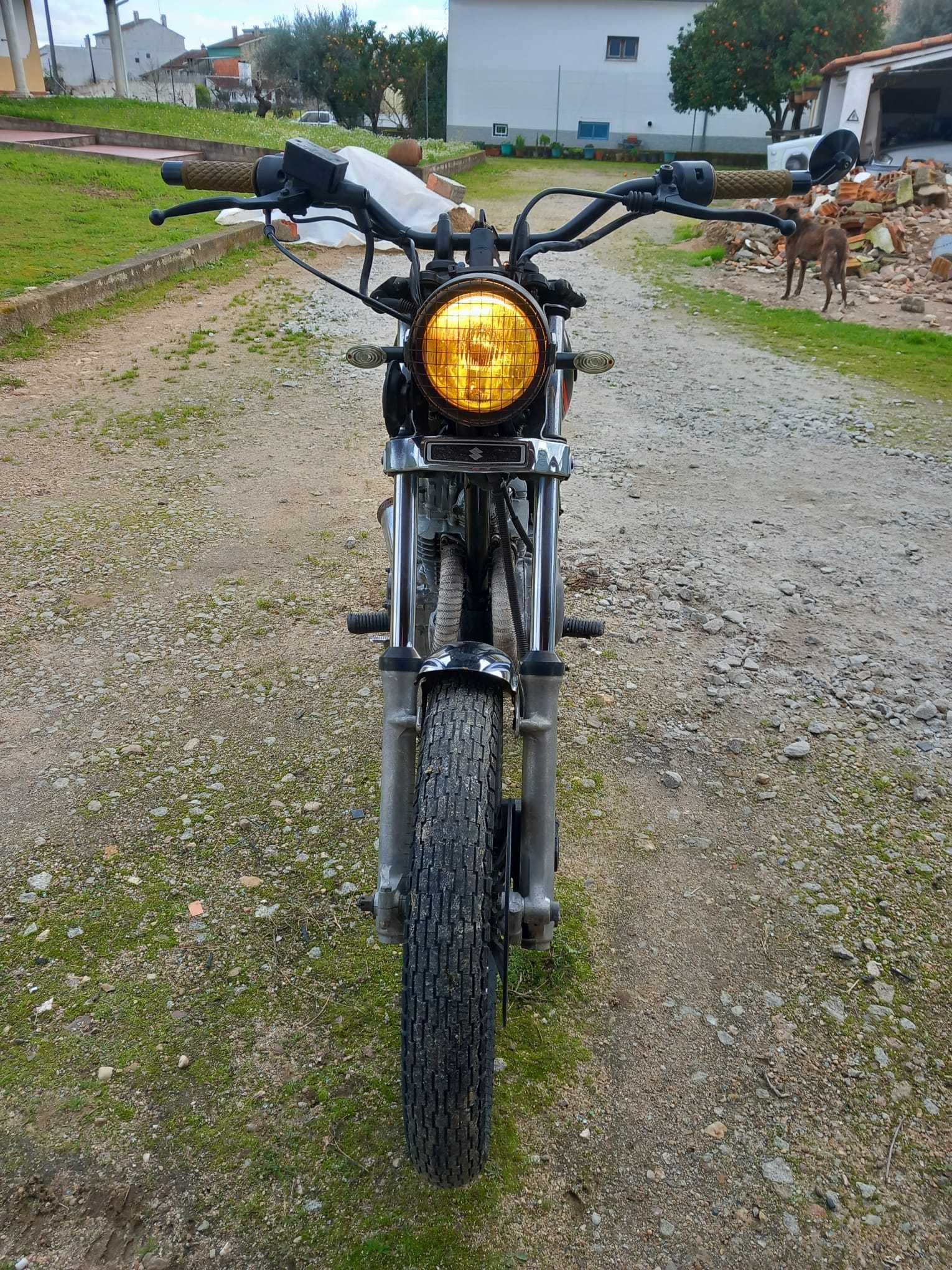 Suzuki GN 250 impecável