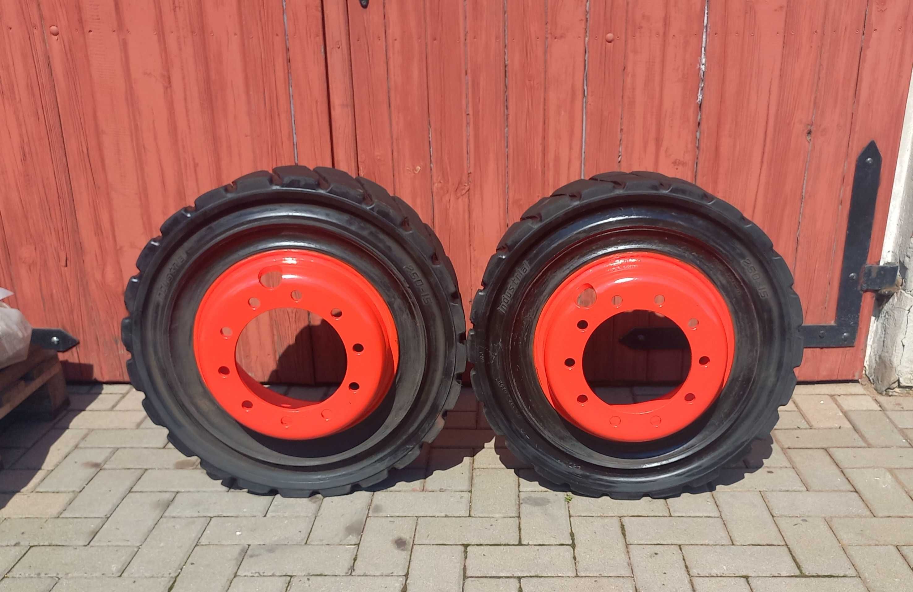 Koła bliźniacze - wózek widłowy 250-15 (250/70-15) RIM 7.00-15 PEŁNE