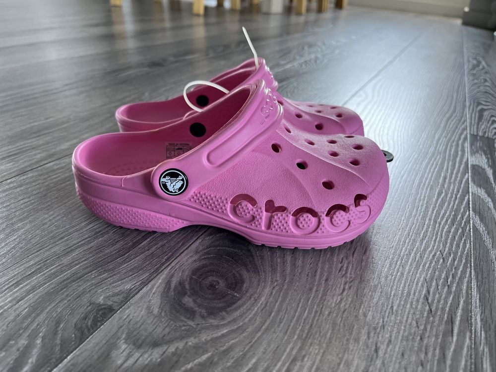 Nowe klapki Crocs 32