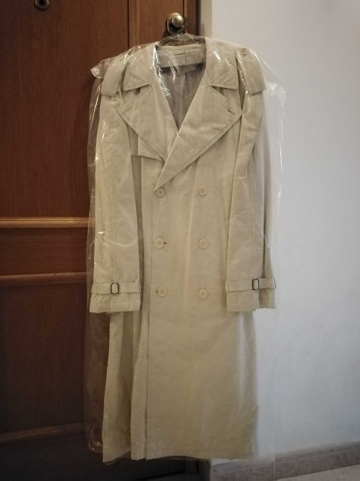 Gabardina homem T48 – bege, impecável! Pouco uso, forro 100% algodão!
