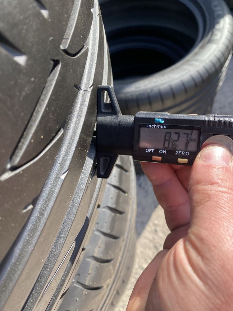 235/50/R18 Bribgestone Potenza s001