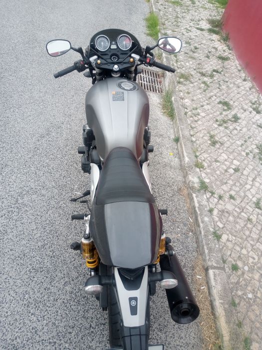 Yamaha xjr 1300 racer