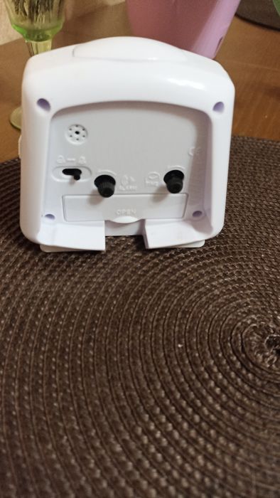 Часы будильник настольные