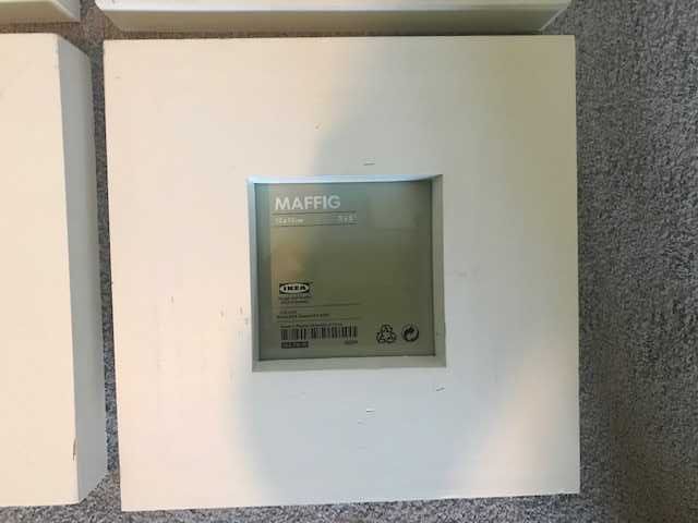 Moldura branca de madeira quadrada IKEA