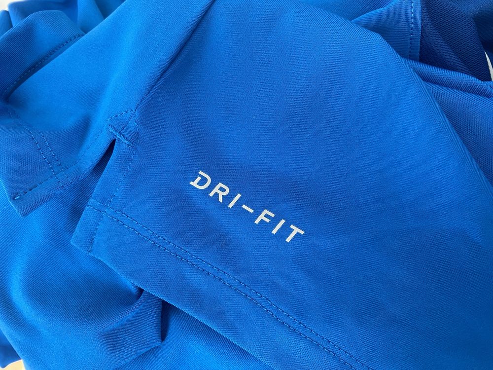 Продам футболку Nike DRI-FIT