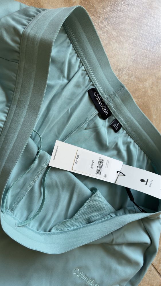 Шорти нові Calvin Klein Soft Stretch Sport Shorts М і L