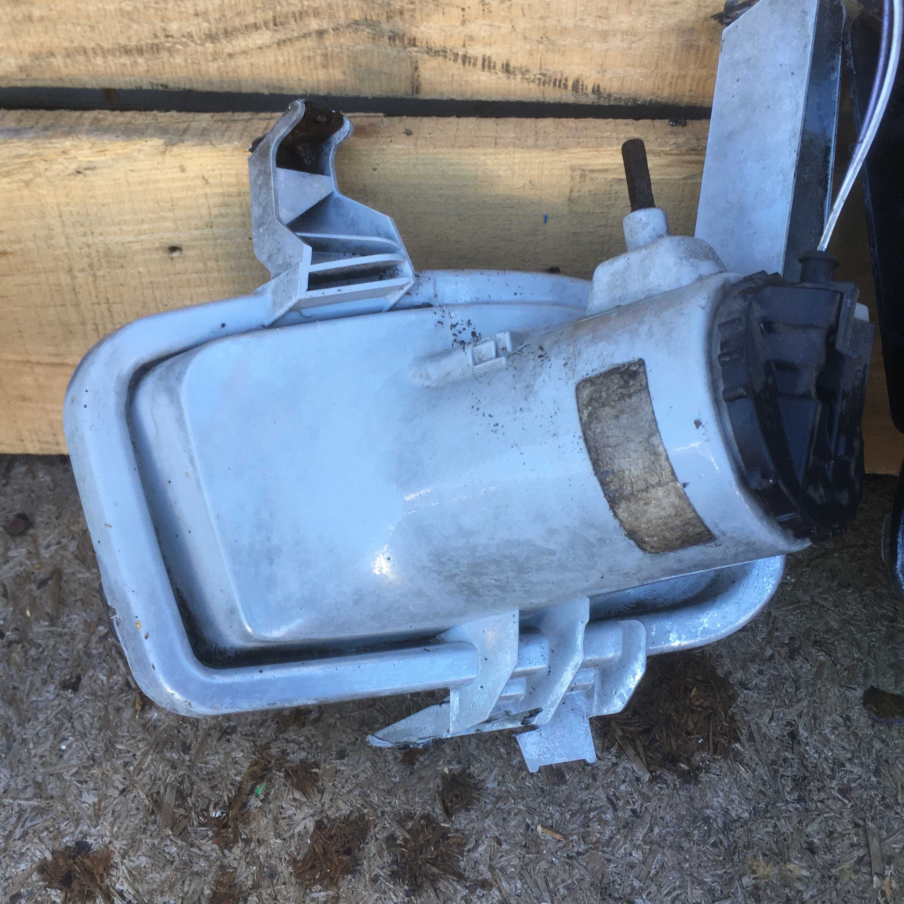 lampa przeciwmgielna lewa prawa grande punto 06 rok fiat