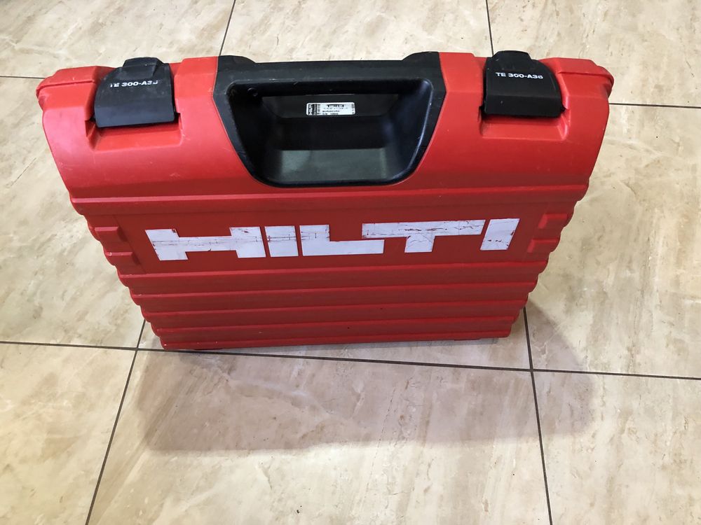 Акум. Відбійний молоток Hilti TE 300-A36