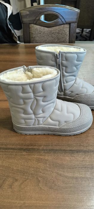 Дитяче взуття зимове