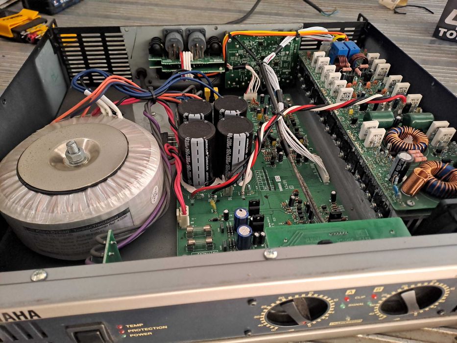 Amplificador yamaha