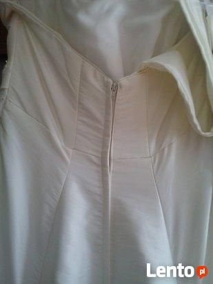 Suknia ślubna z długim trenem roz. 38 welon