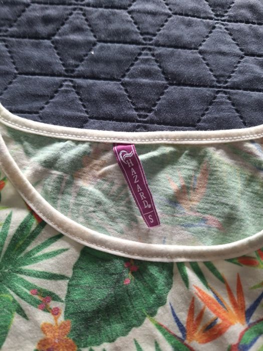 Koszulka damska w kwiaty