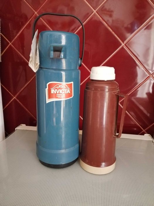 Palhaço, prateleira de canto e Pequenos electrodomésticos