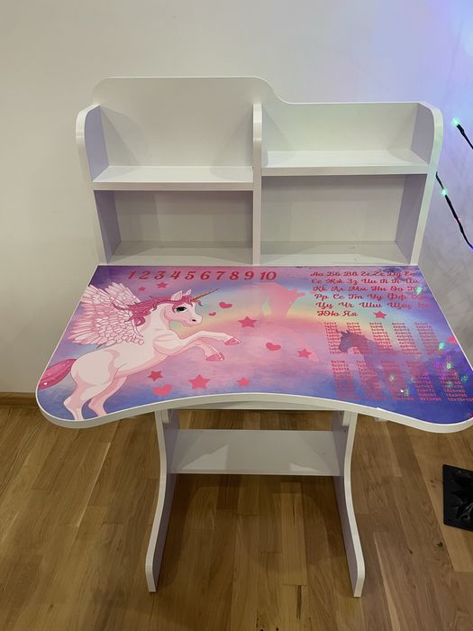 Дитячий стіл парта і стілець