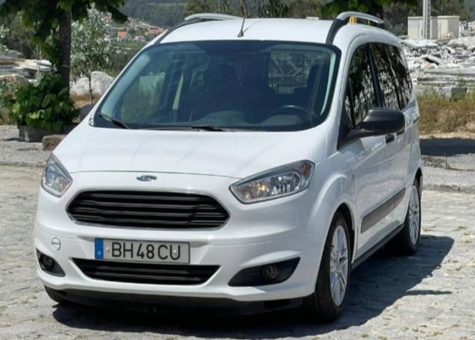 Ford Tourneo Courier 1.5 2020 com 59 Mil Kms
