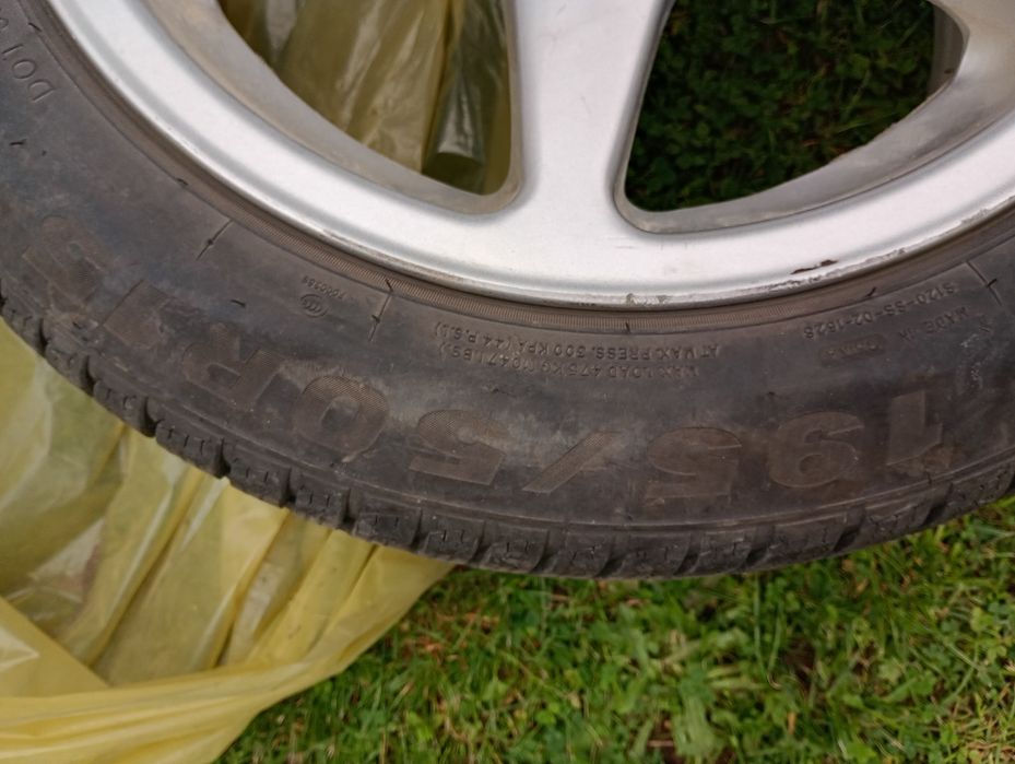Felgi aluminiowe + Opony zimowe 195/50 R15