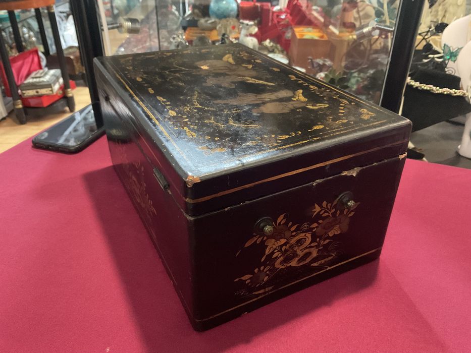 Caixa oriental laca 26x17x13 cm