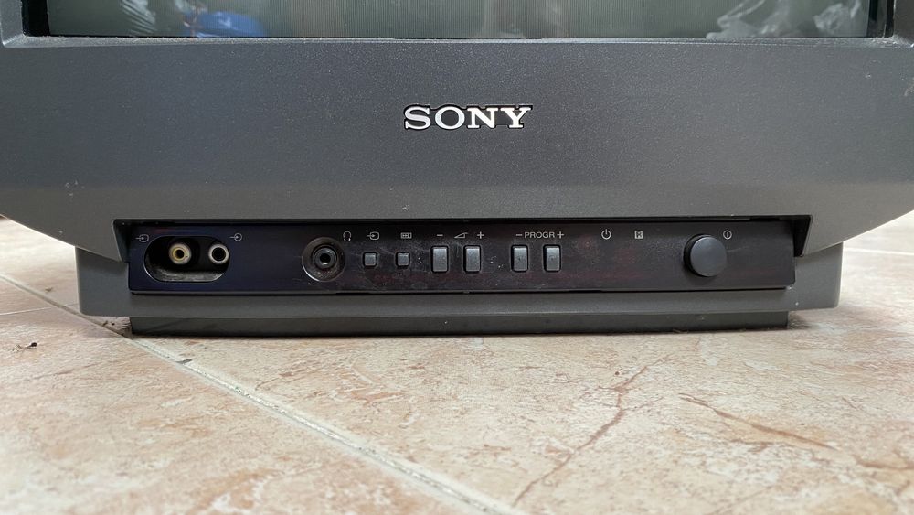 Tv Sony kv 14 M1 e tv mitsubishi CT25 M2EPM