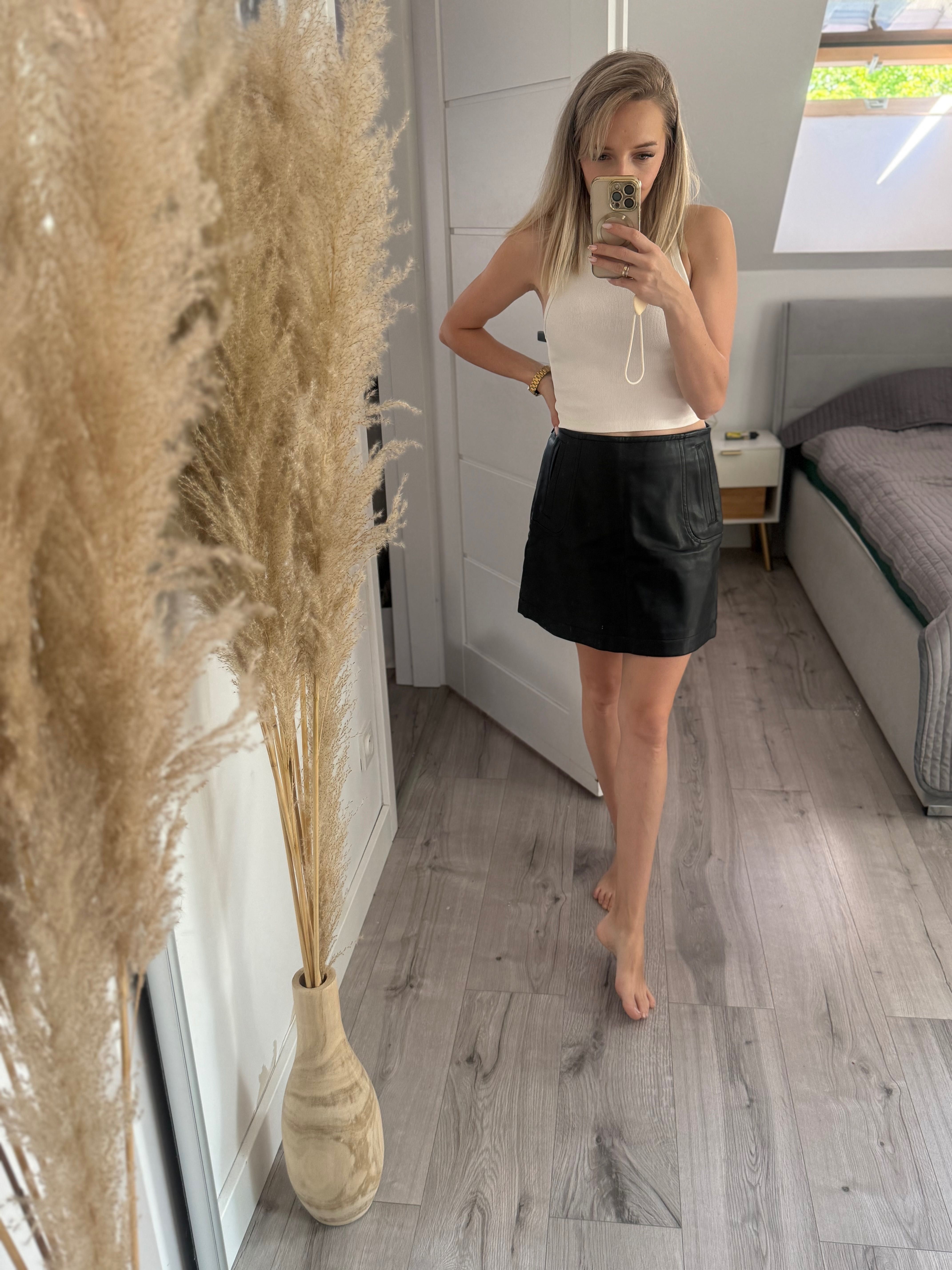 Czarna skórzana spódniczka H&M rozmiar M