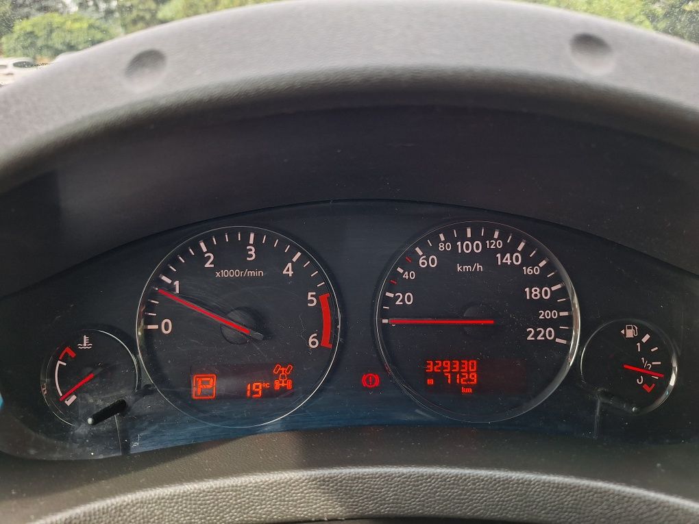 Nissan Navara V6 231kM, automat, 4×4, Nawara 2013