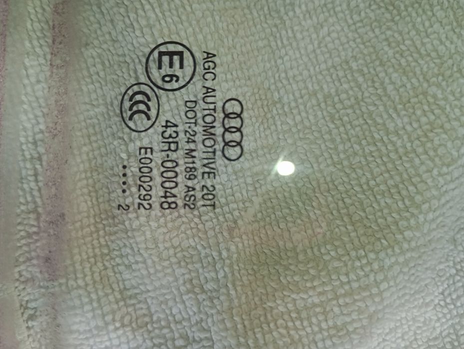 Szyby prawy bok Audi Q5 2014