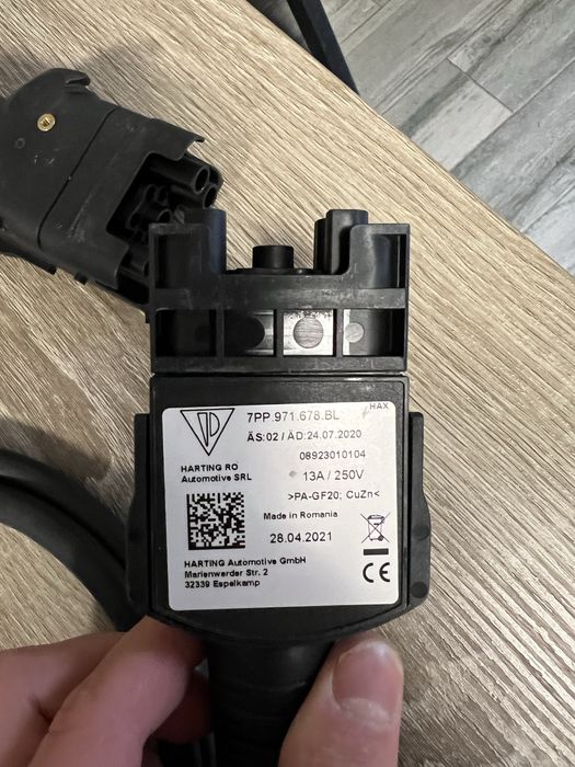 Штекер для оригінального зарядного пристрою Audi e-tron (16A, 3,5 кВт)