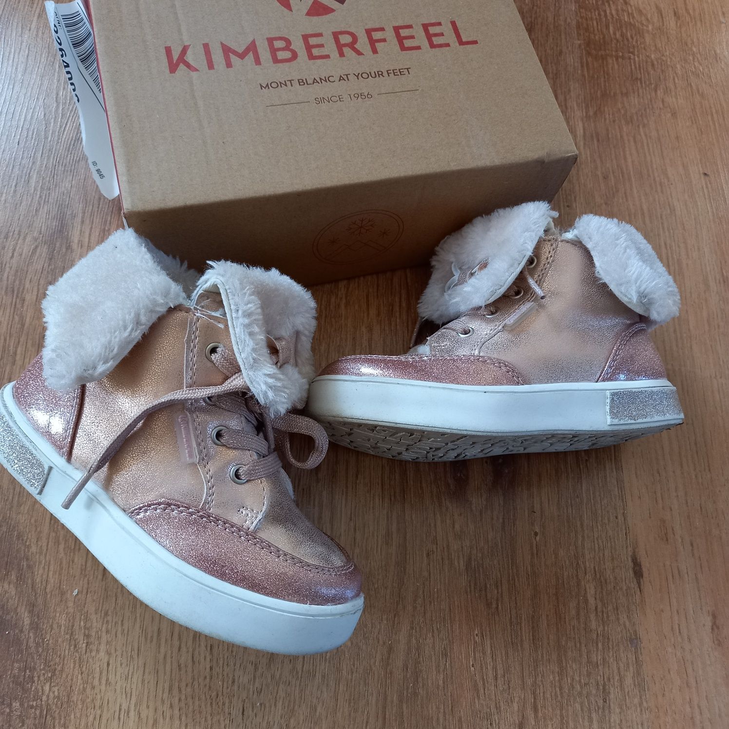 Buty zimowe Kimberfeel dla dziewczynki r. 26 Śliczne