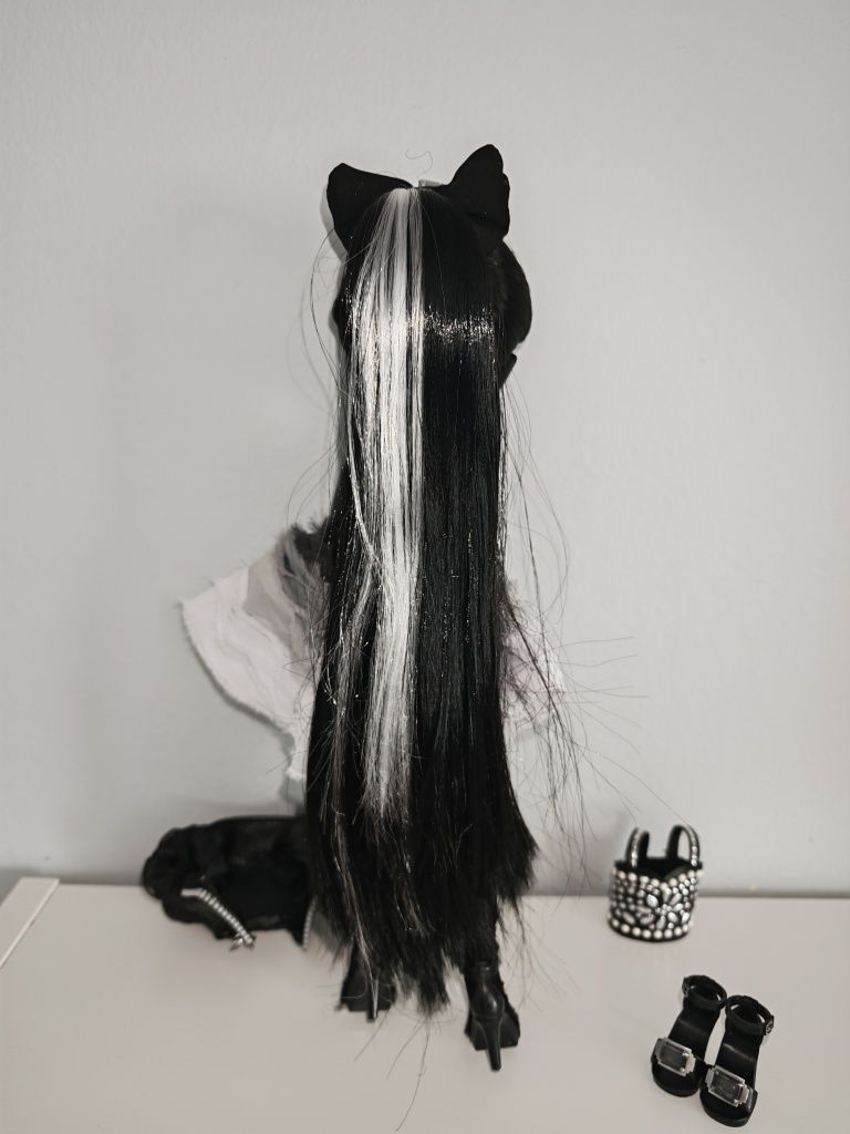Lalka Rainbow High, Shadow High Seria 1 Shanelle Onyx
