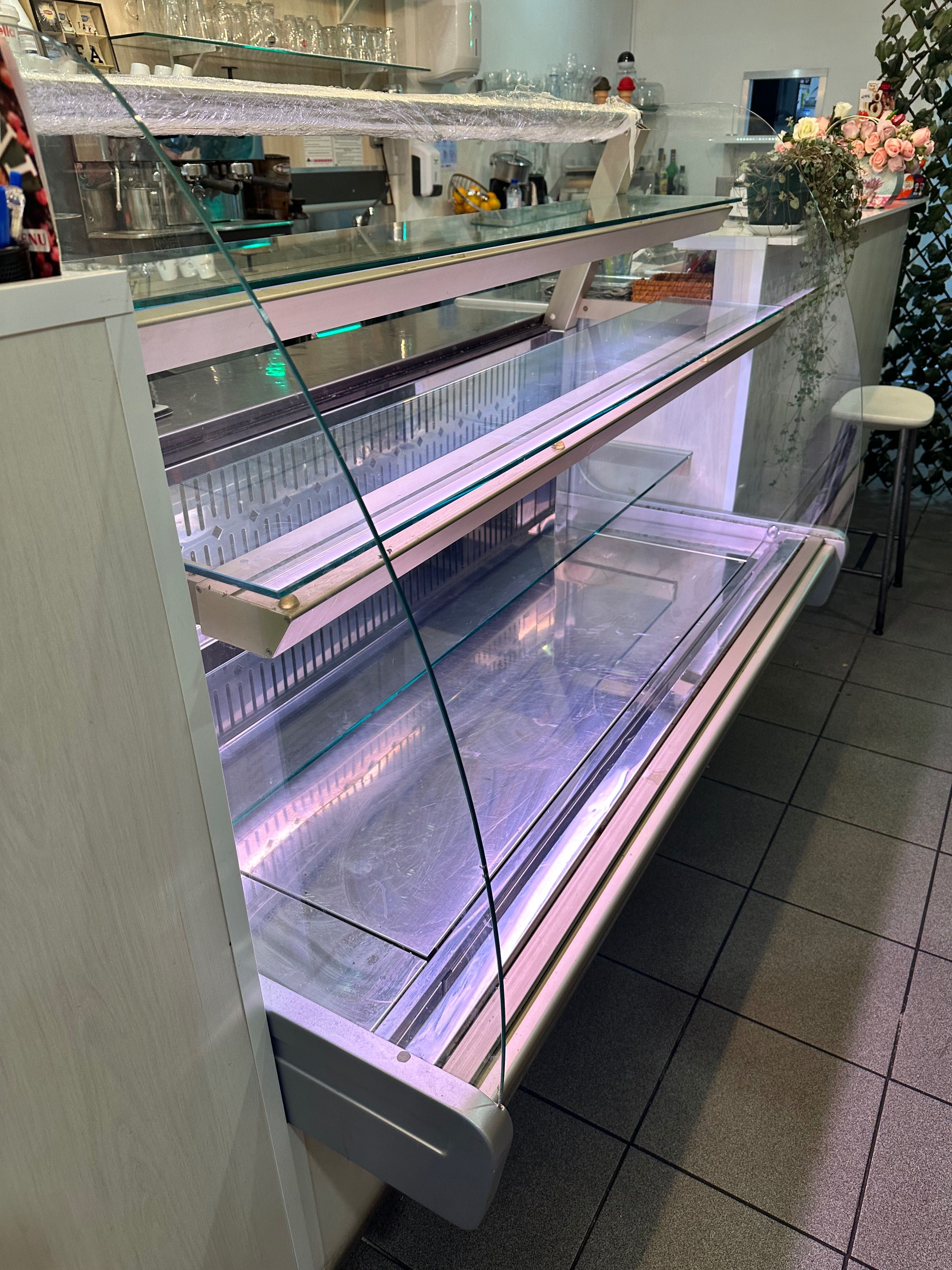 Vendo vitrine refrigeradora