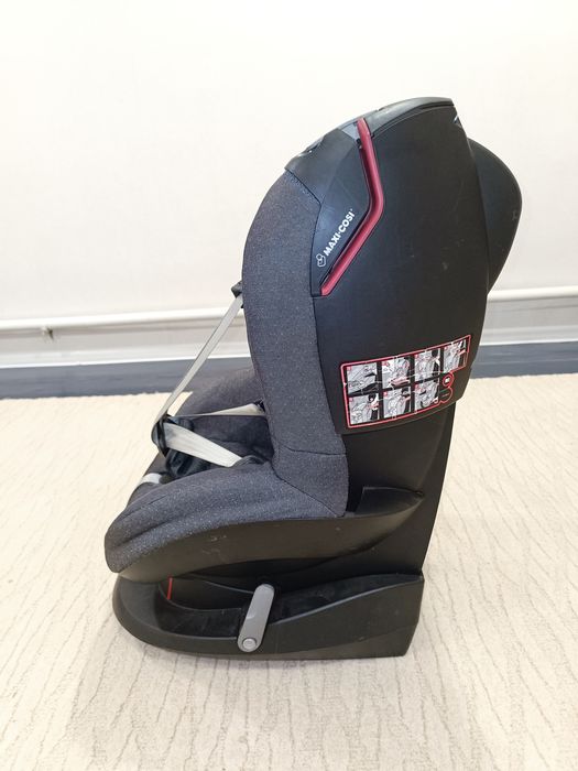 Дитяче автокрісло Maxi-Cosi Tobi
призначене для дітей від 9 місяців до