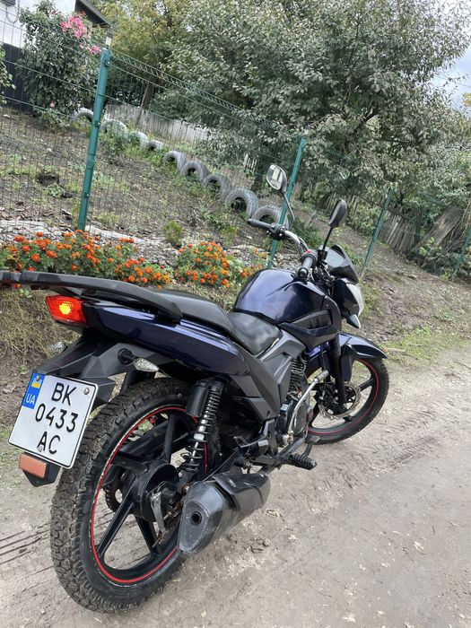 Продам чудовий мотоцикл ліфан 150