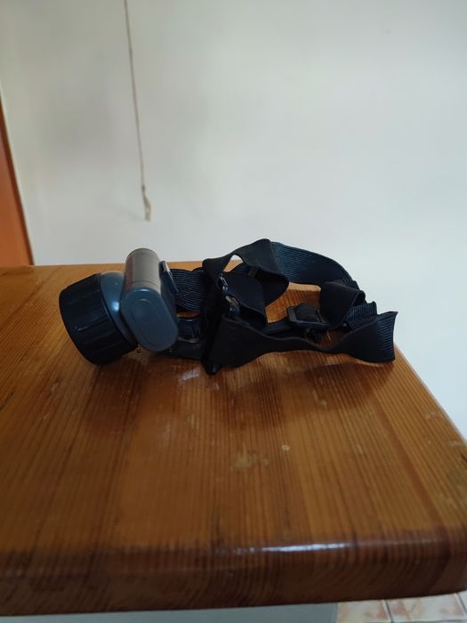 Latarka czołówka decathlon