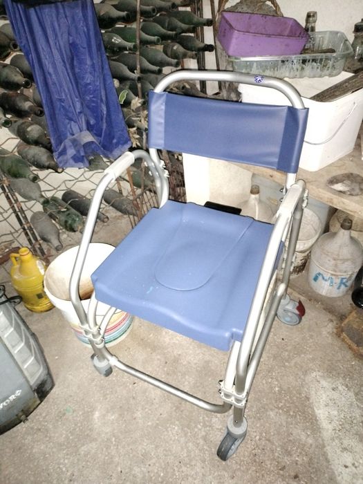 Cadeira para necessidades idosos