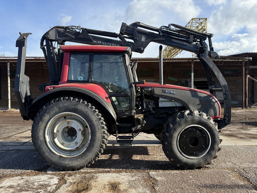 Трактор VALTRA T130 к.с. з маніпулятором. Продаж з ПДВ.