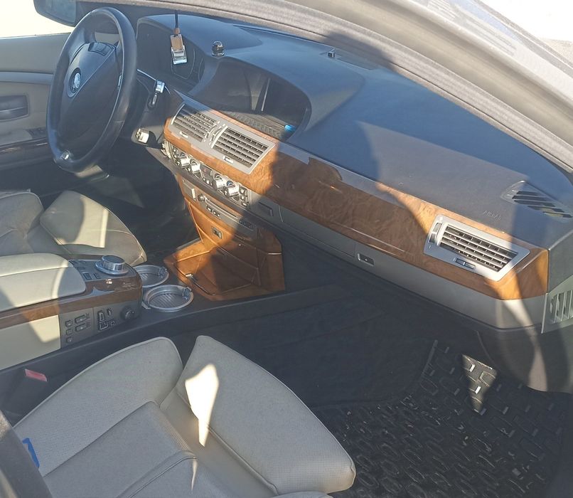 Продам BMW е65 730i 2006