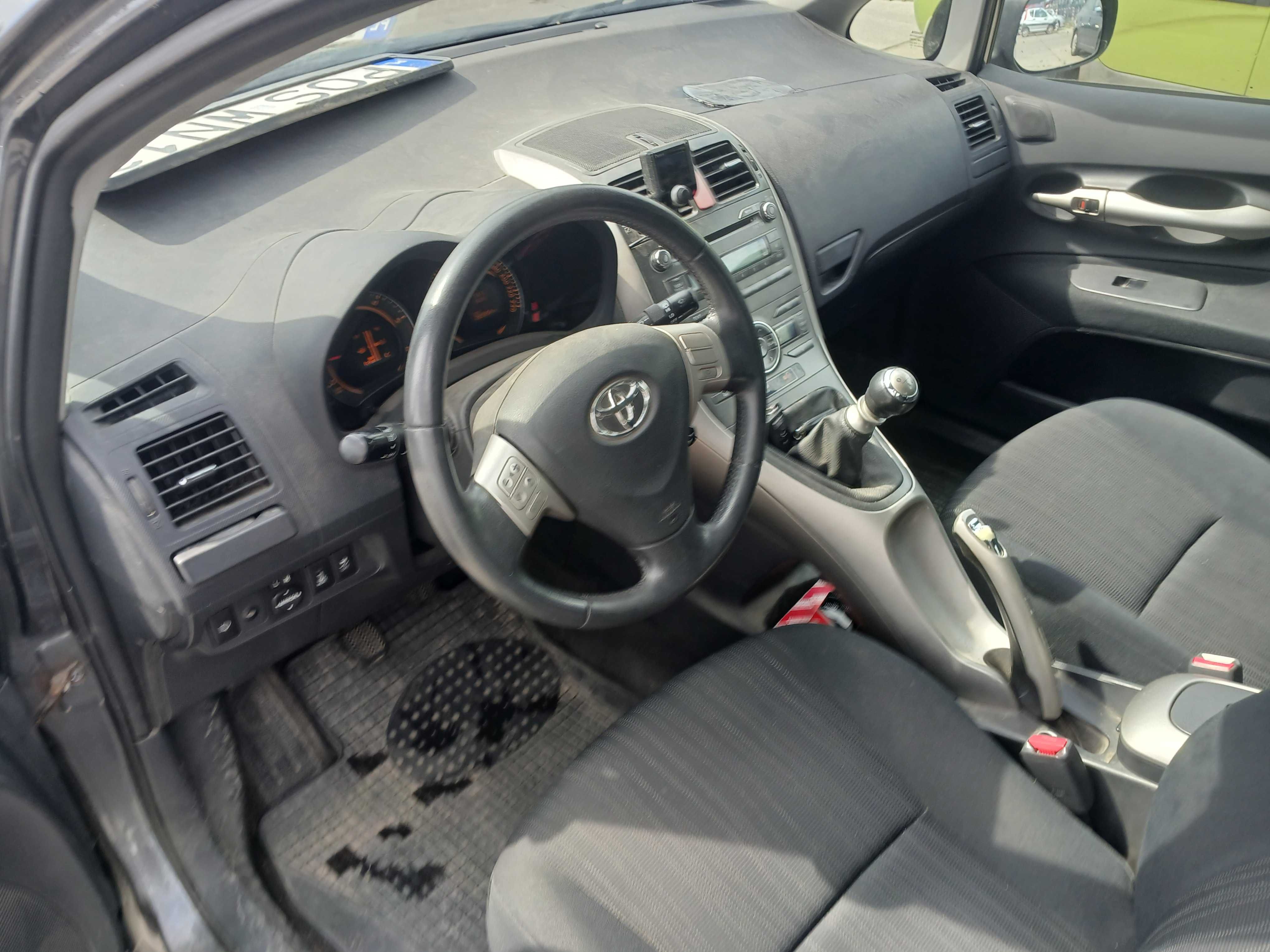 Toyota Auris 2,0 D4D (126Km),Klima, Alusy,