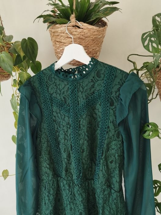 Koktajlowa, elegancka sukienka z długim rękawem, butelkowa zieleń, kor