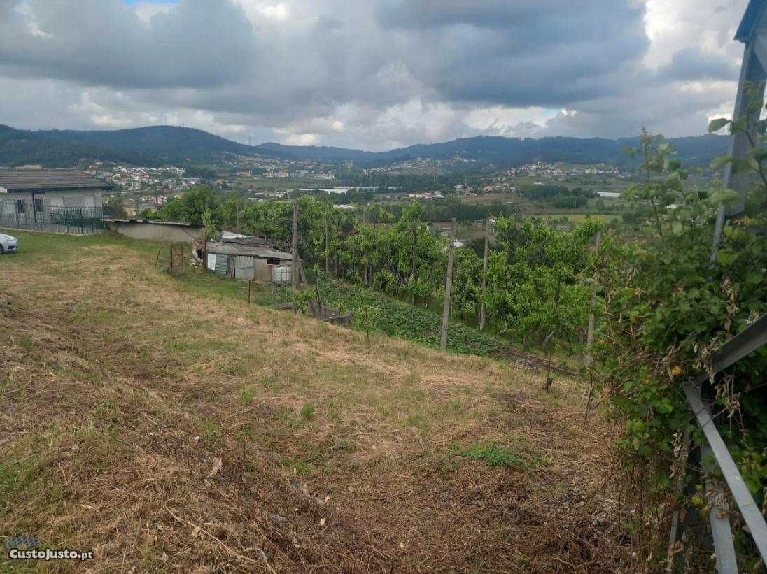 Lote de terreno para construção em Aldão-Guimarães