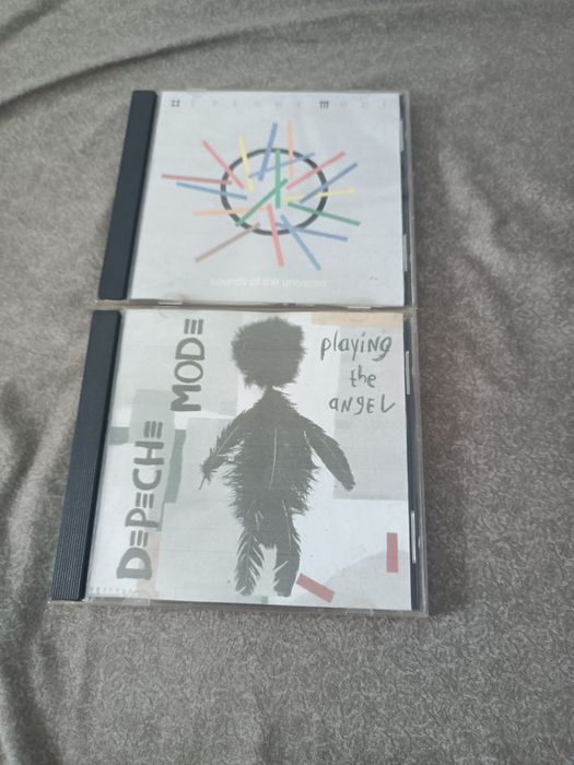 Płyty CD zespołu Depeche Mode
