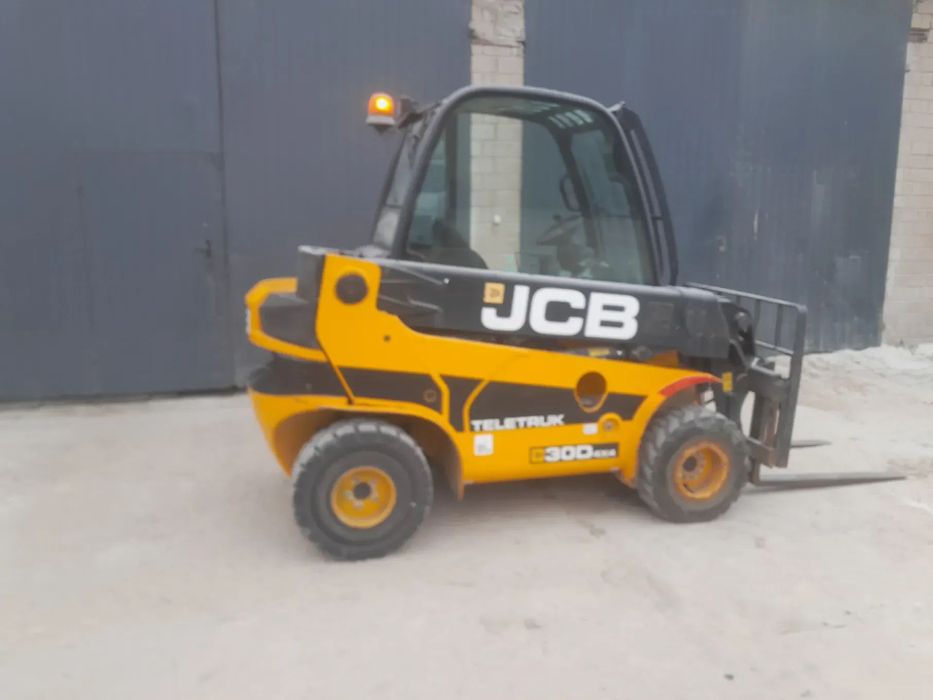 JCB Tlt 30D  Jcb tlt 30D 2017rok 1250mth 4x4
