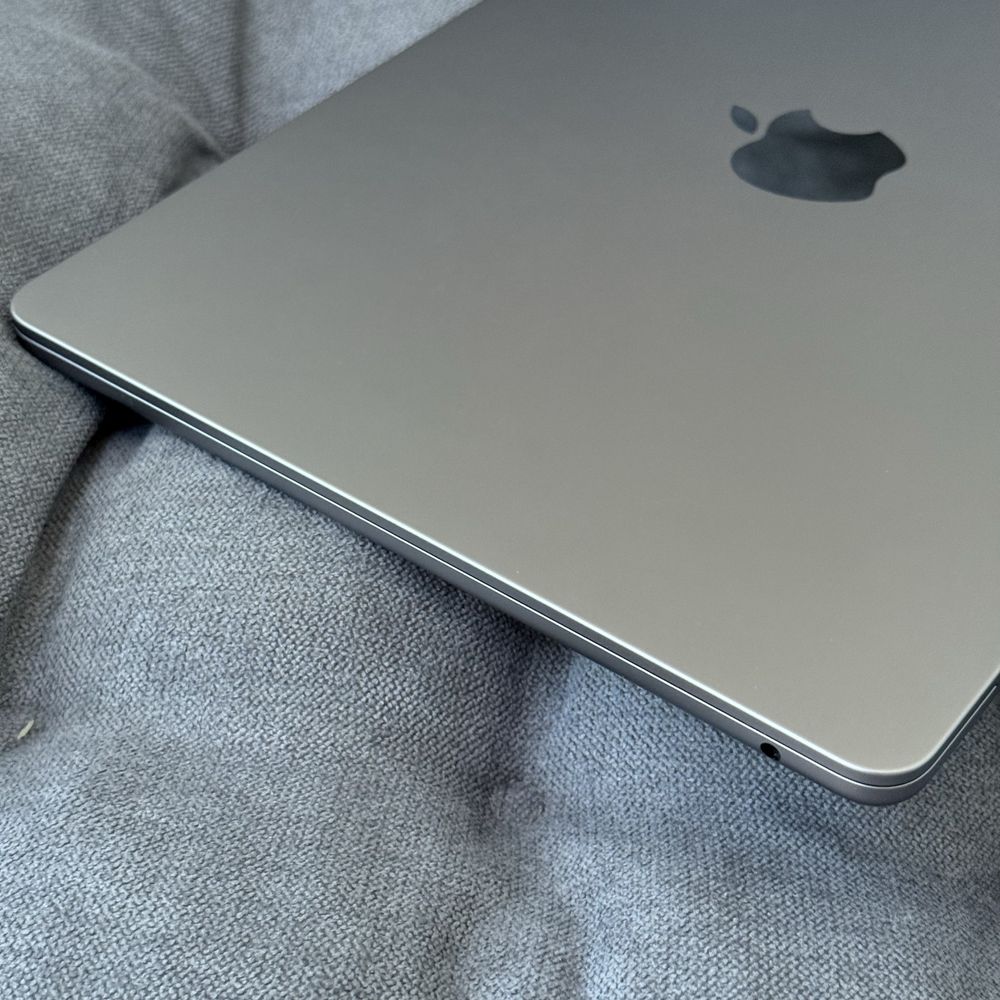 Apple macbook Air 2022 M2 Идеальный