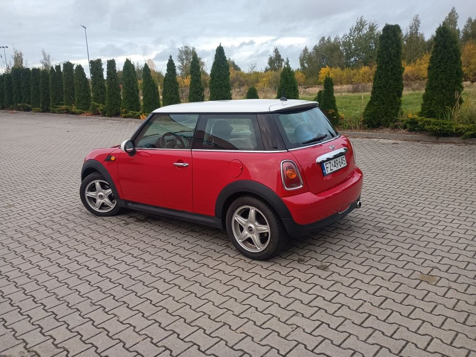 Mini Cooper*1,6 benzyna* super stan